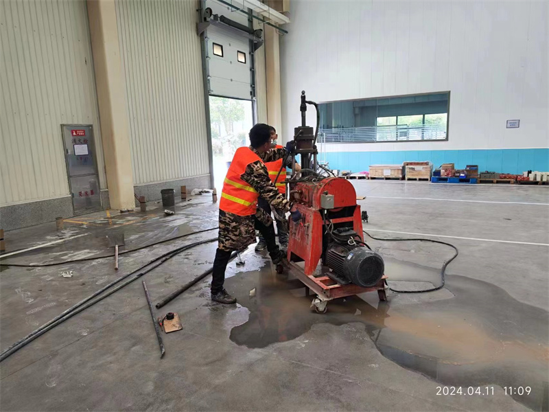 雁峰厂房地面下沉塌陷注浆加固施工